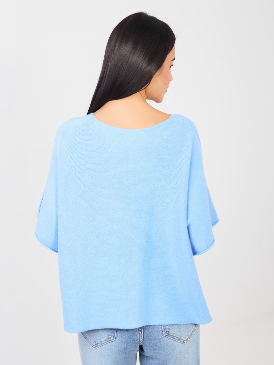 Eleganter hellblauer Pullover mit kurzem Ärmel