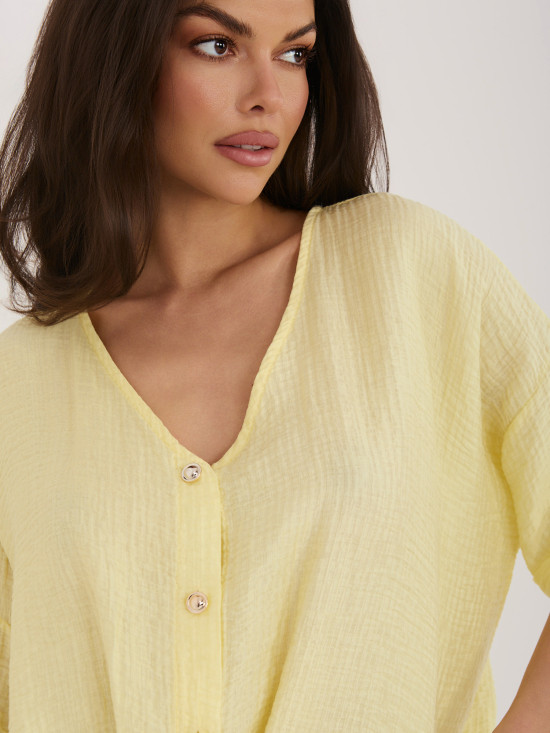 Gelbe Bluse mit V-Ausschnitt und kurzen Ärmeln