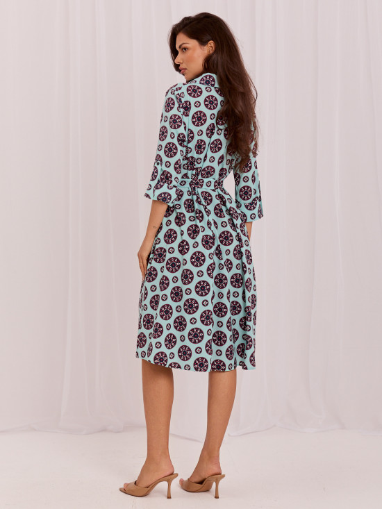 Elegantes ausgestelltes Midi-Kleid mit Gürtel und Print