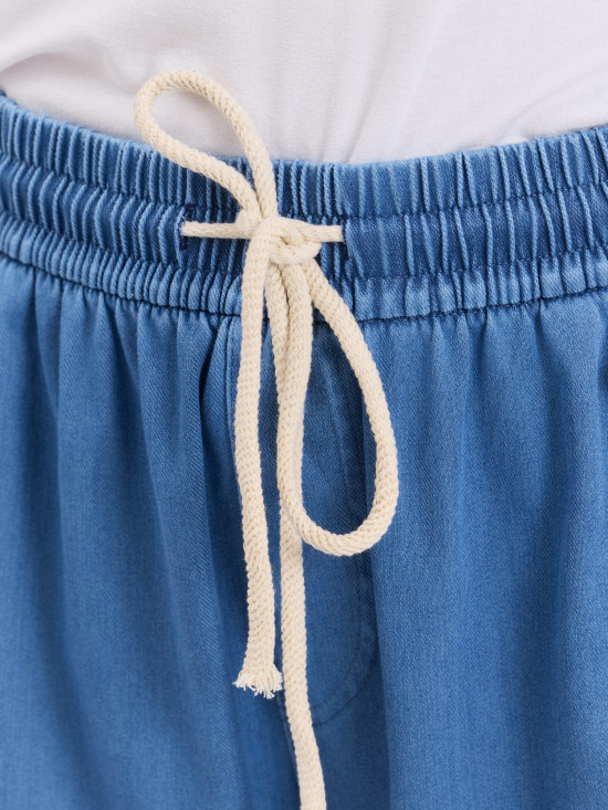 Blaue Baumwollshorts mit Kordelzug