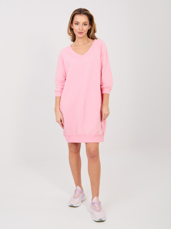 Rosa Sweatkleid mit 3/4-Ärmeln und V-Ausschnitt