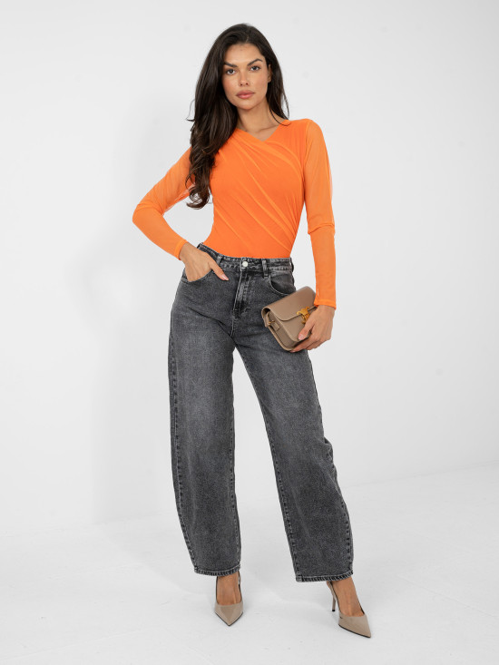 Eleganter oranger Body mit langen Ärmeln und Rundhalsausschnitt