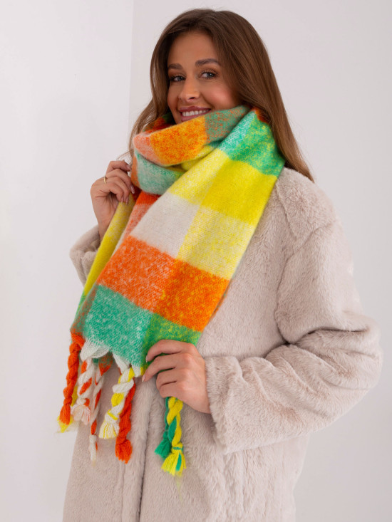 Schal mit Fransen in hellgrün