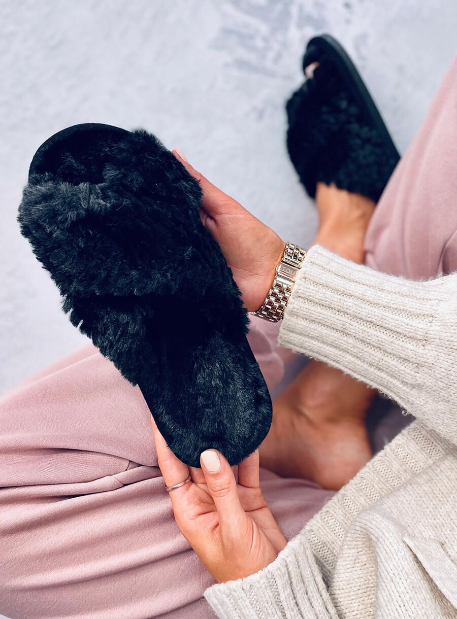 Plüschhausschuhe Schwarz