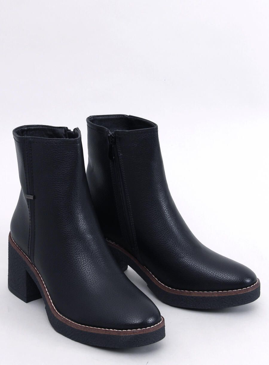 Stiefel mit Gummiabsatz Schwarz