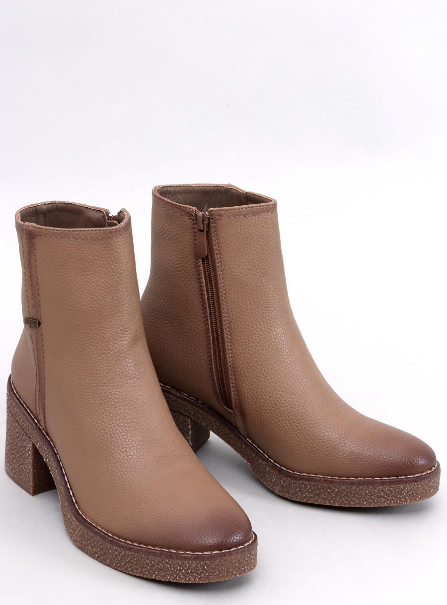 Stiefel mit Gummiabsatz Braun