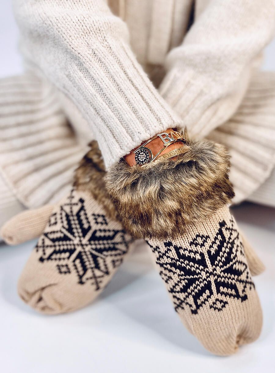 Fäustlinge mit Wintermotiv Beige
