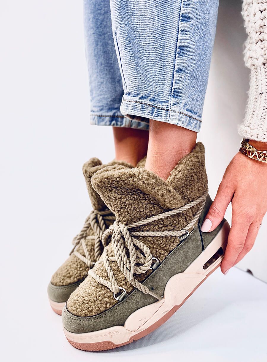 Schneeschuhe im Sneaker-Design Khaki