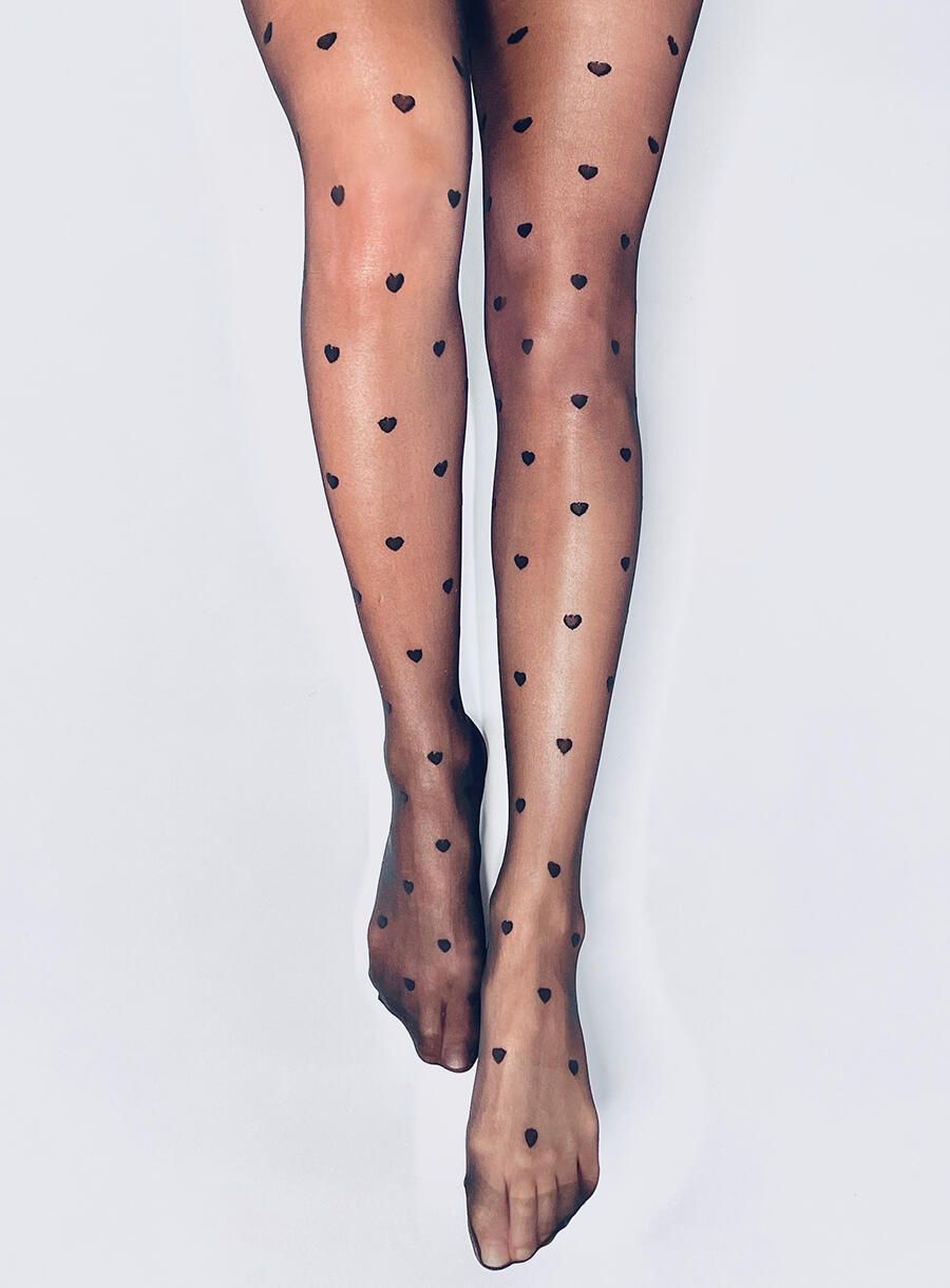 Schwarze Strumpfhose mit Herzen