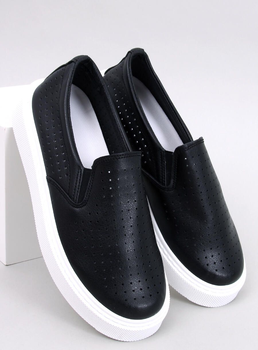 Perforierte Slip-On-Sneaker Schwarz