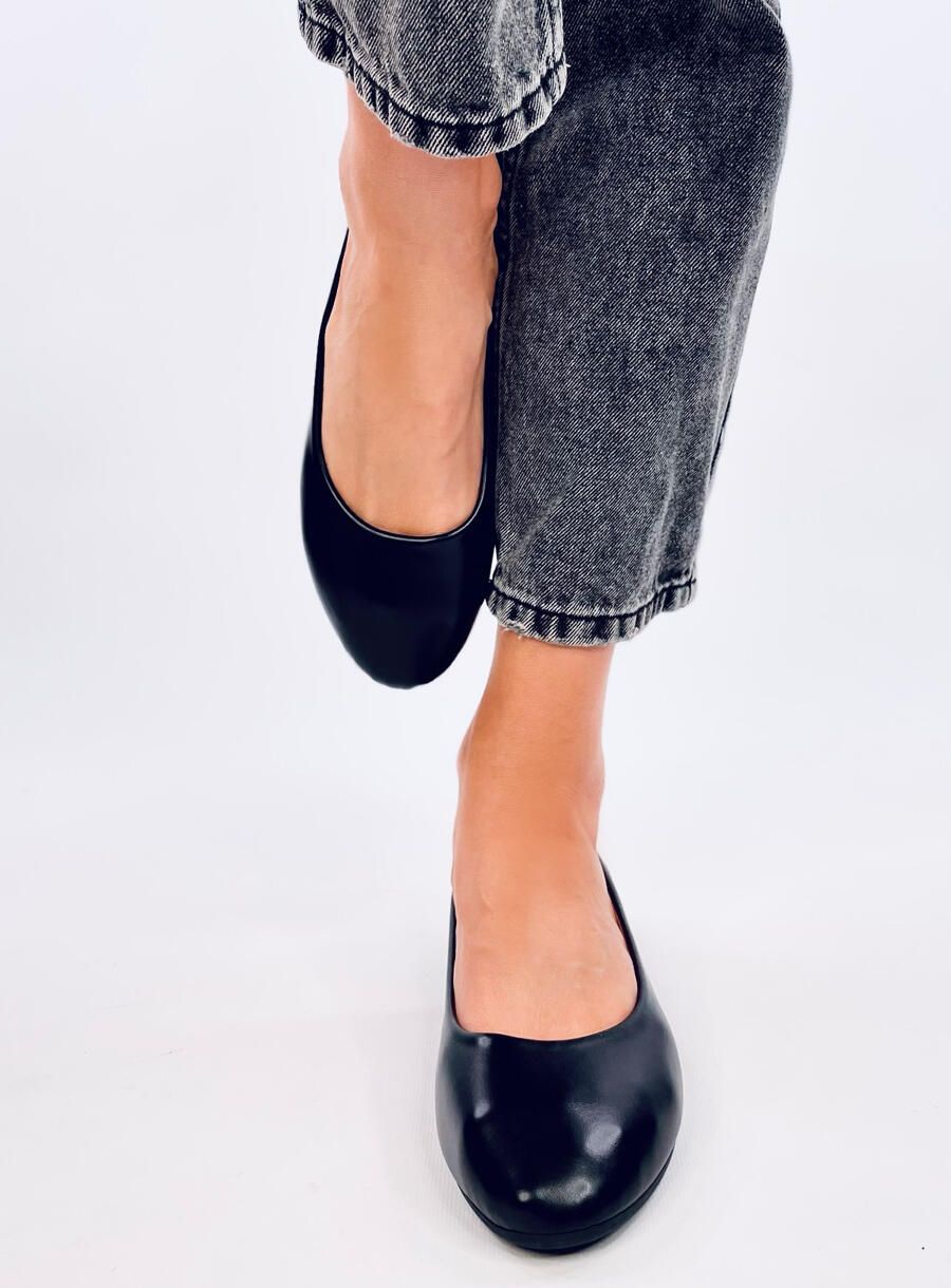 Ballerinas aus Leder Schwarz