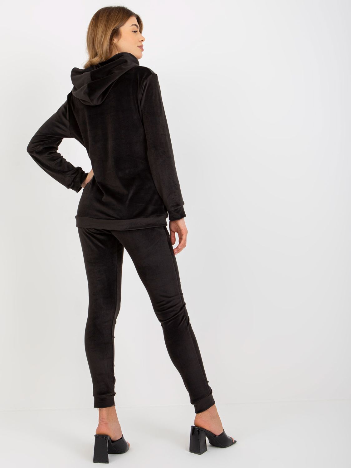 Schwarzes Damen Velours-Set mit Hose und Hoodie