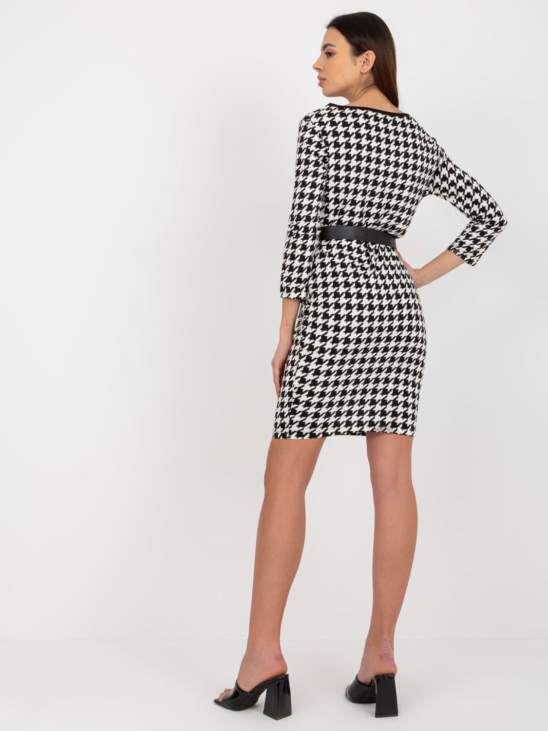 Elegantes schwarz-weißes Cocktailkleid mit Gürtel OCH BELLA