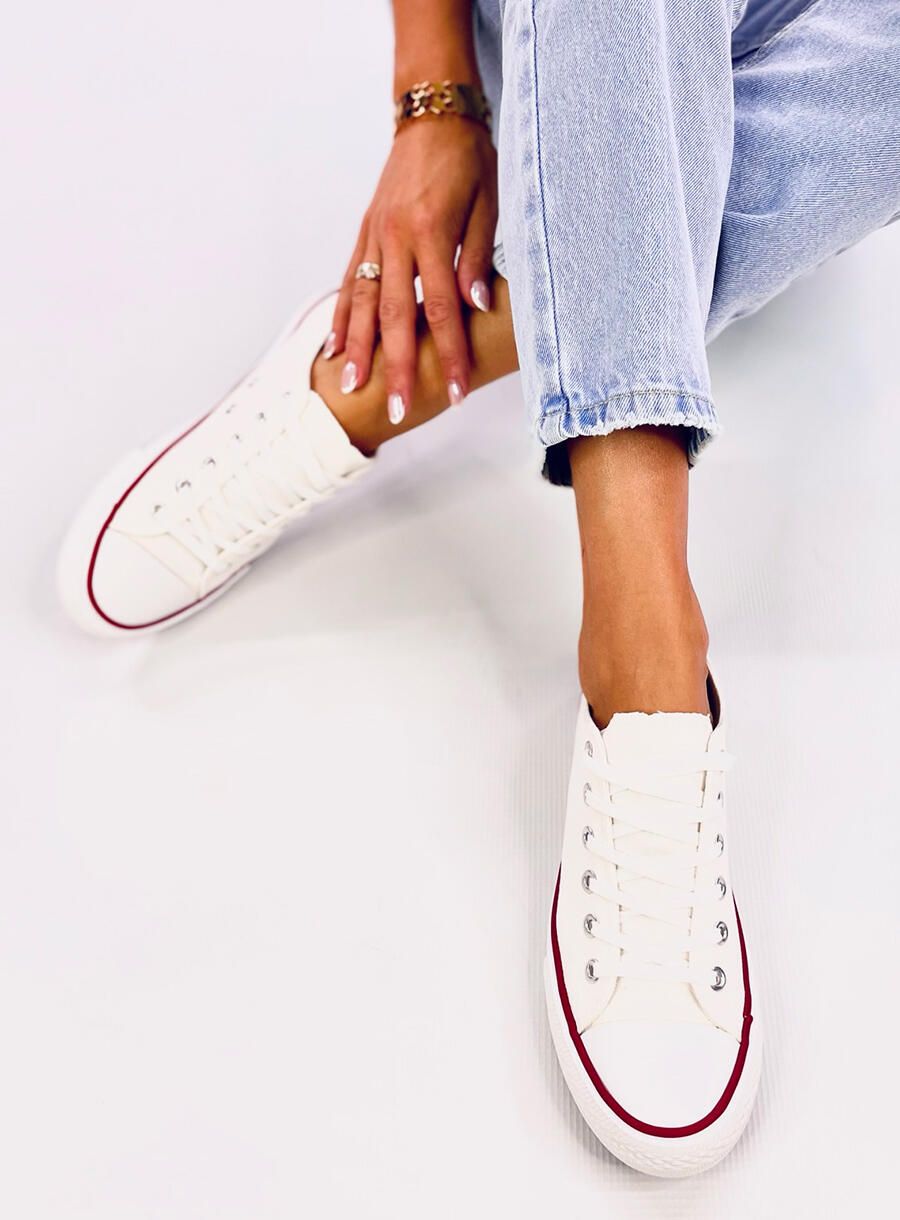 Klassische niedrige Canvas-Sneaker Weiß