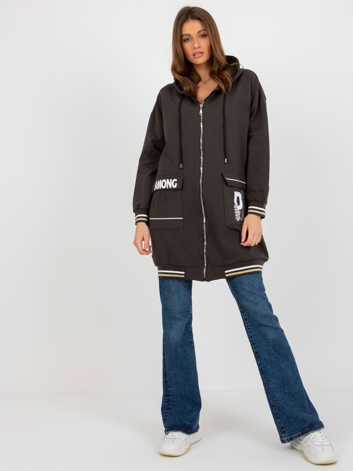 Lange khaki Sweatshirt mit Applikationen und Aufschriften