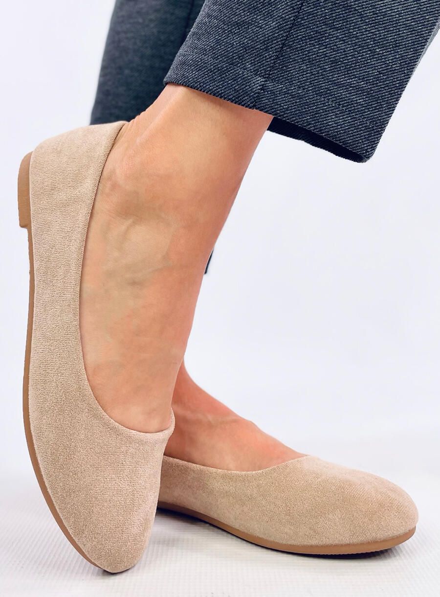 Ballerinas aus Wildleder mit runder Spitze Beige