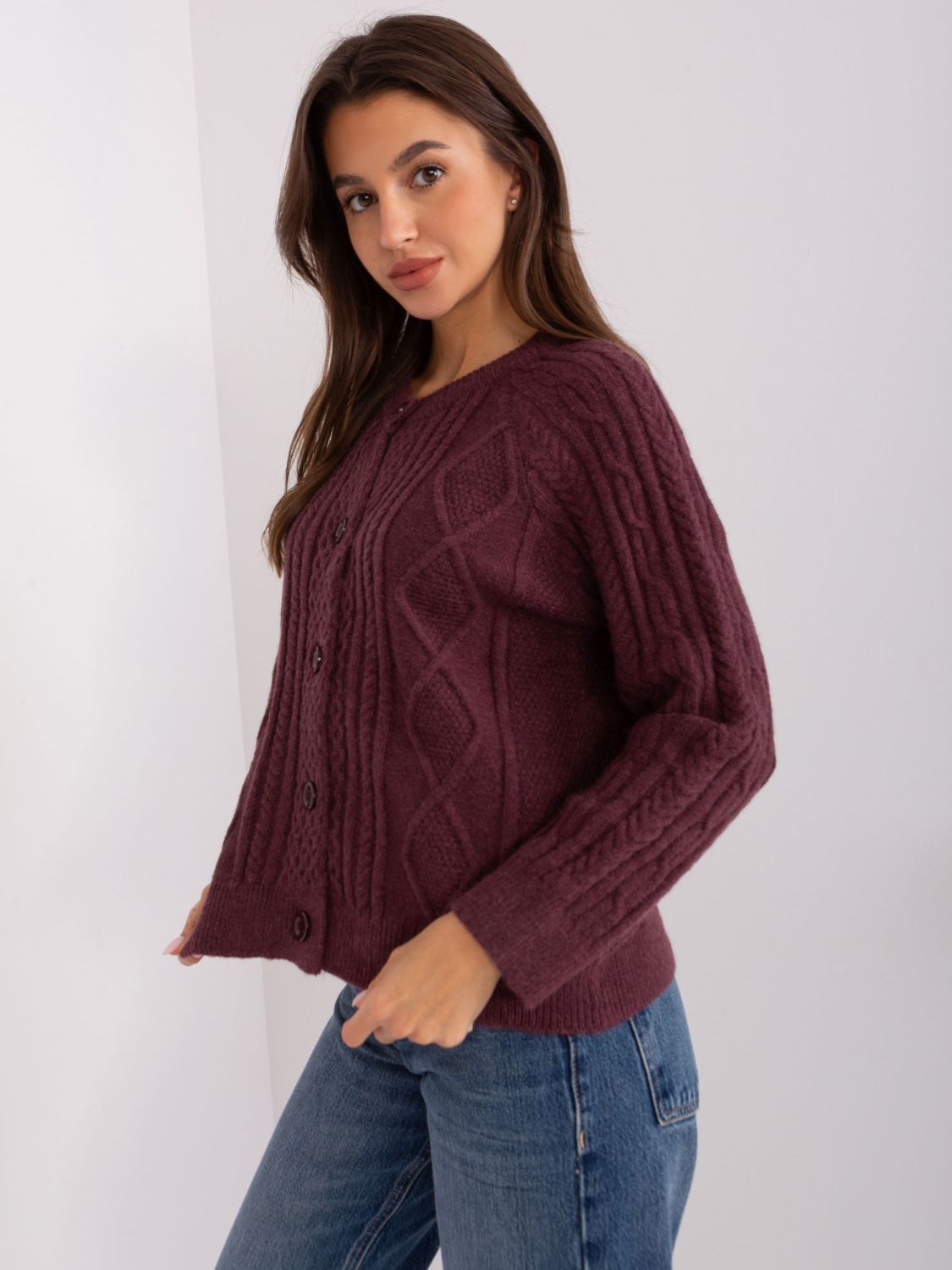 Dunkellila Strickjacke mit Knöpfen
