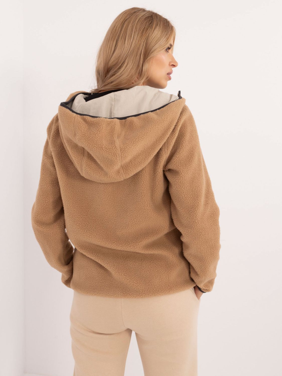 Stylischer Kapuzenpullover in Beige