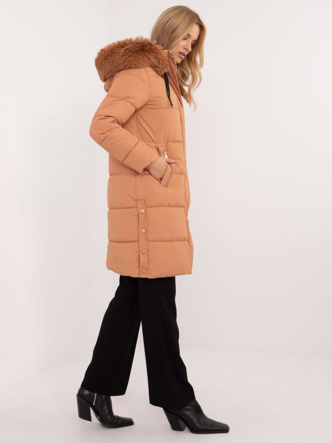 Bequeme Winterjacke mit abnehmbarem Kapuze