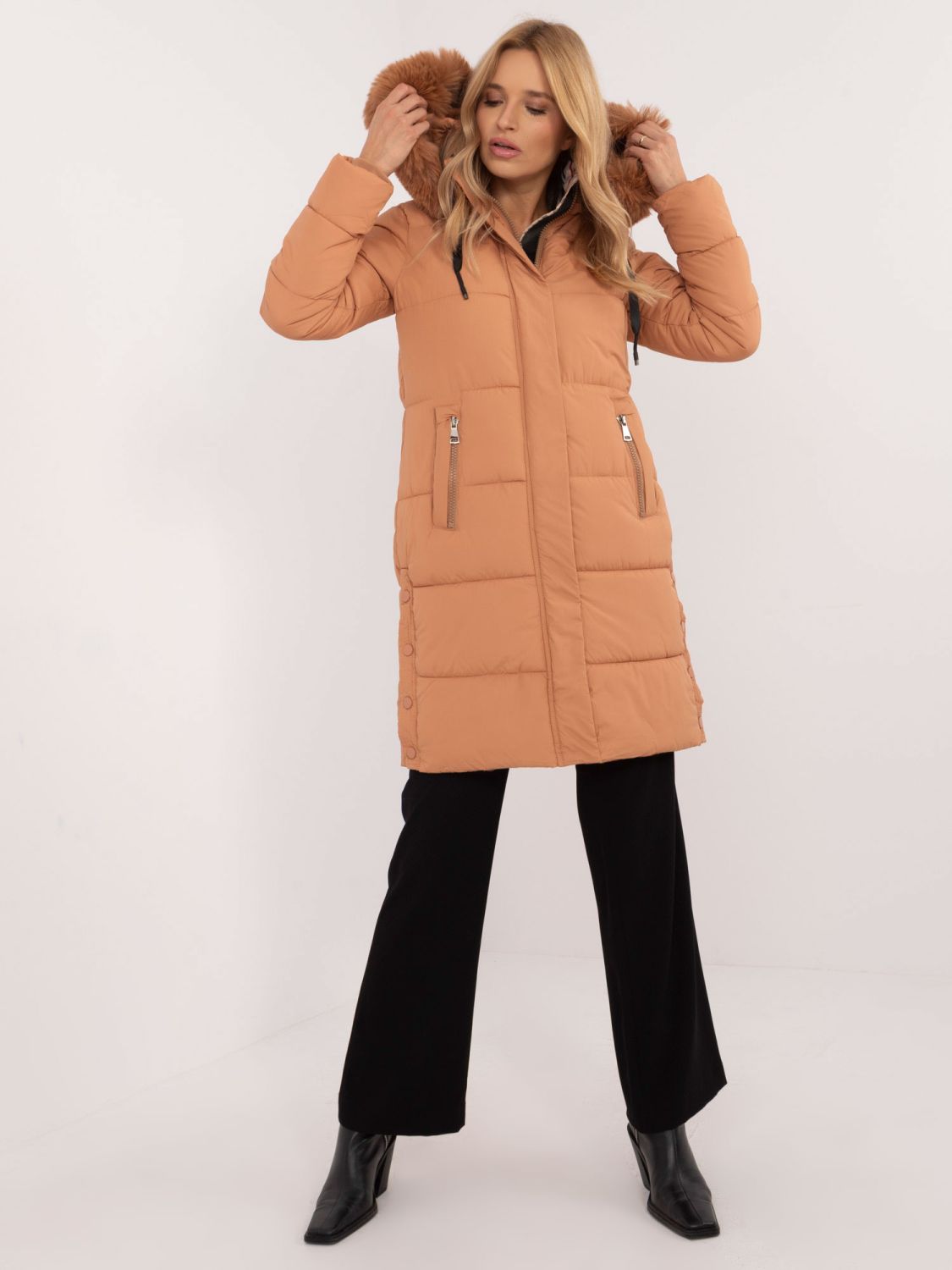 Bequeme Winterjacke mit abnehmbarem Kapuze