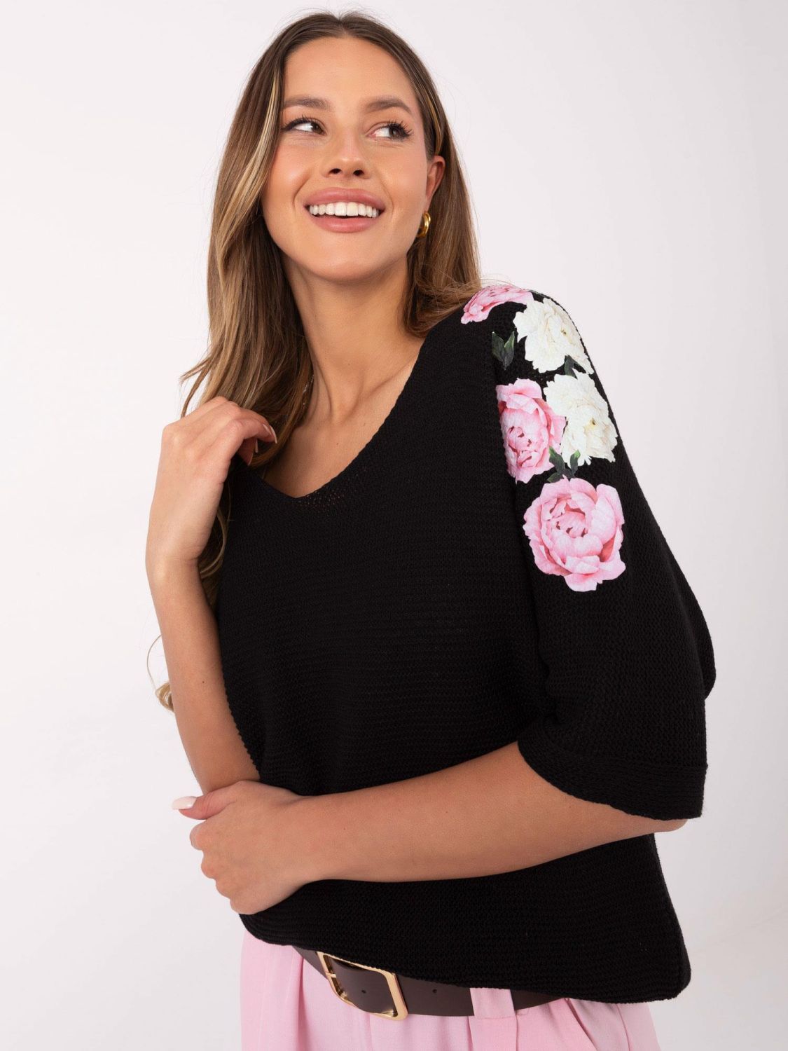 Schwarzer Blumenpullover mit 3/4-Ärmeln