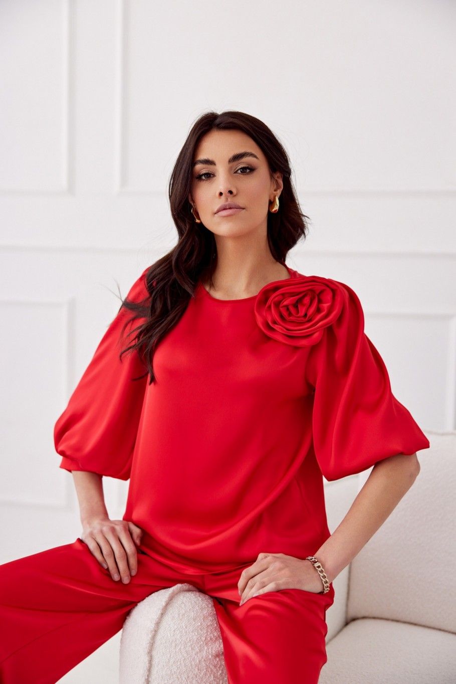 Rote Bluse Giana mit Rosenapplikation