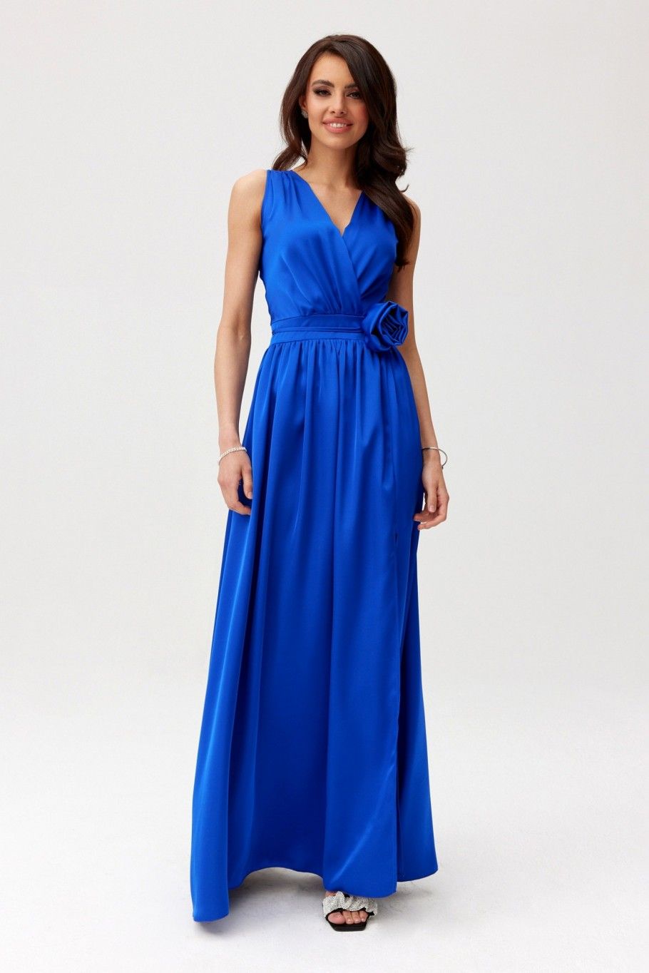 Satin-Maxikleid mit dekorativer Rose, kornblumenblau