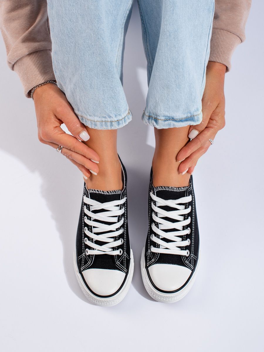 Klassische schwarze Damensneaker Shelovet