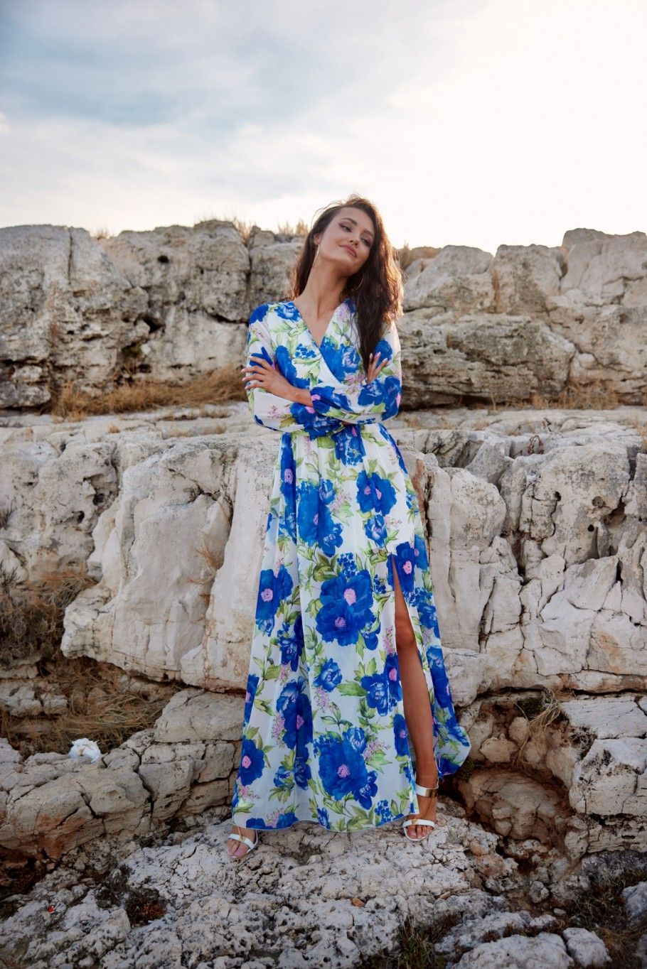 Langes gemustertes Kleid mit Rückenschnürung