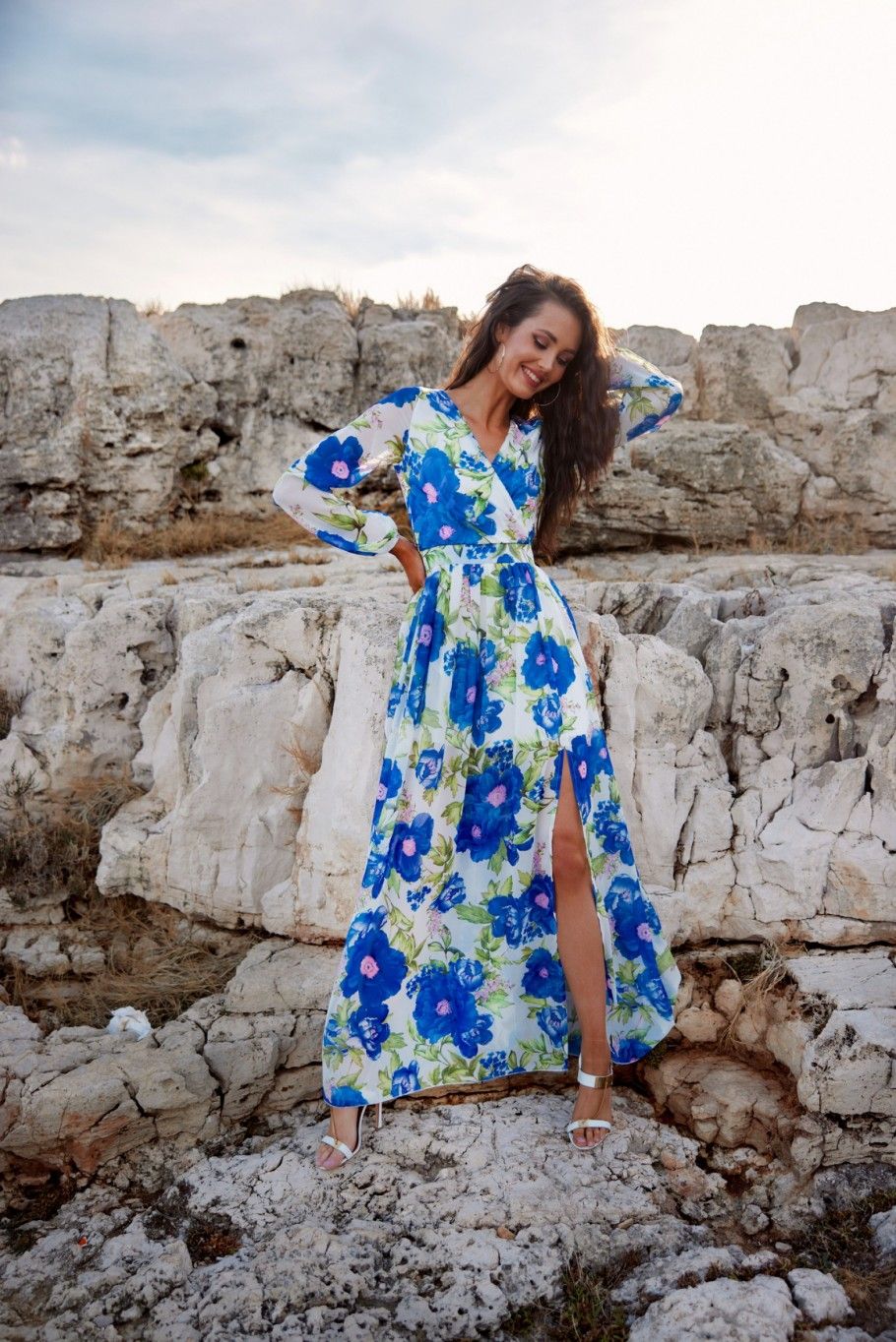 Langes gemustertes Kleid mit Rückenschnürung
