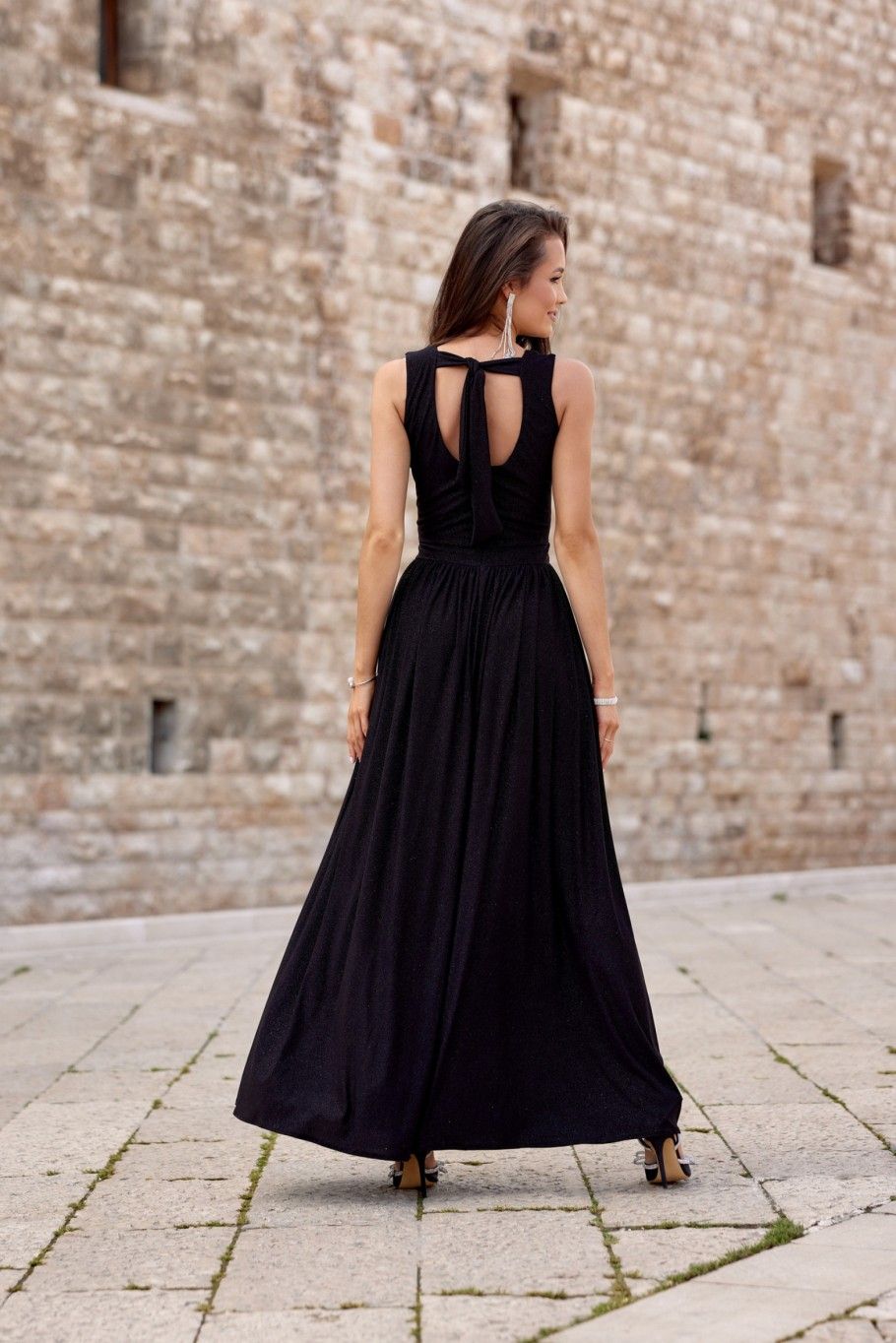 Maxi-Brokatkleid mit Rückenschnürung – Schwarz