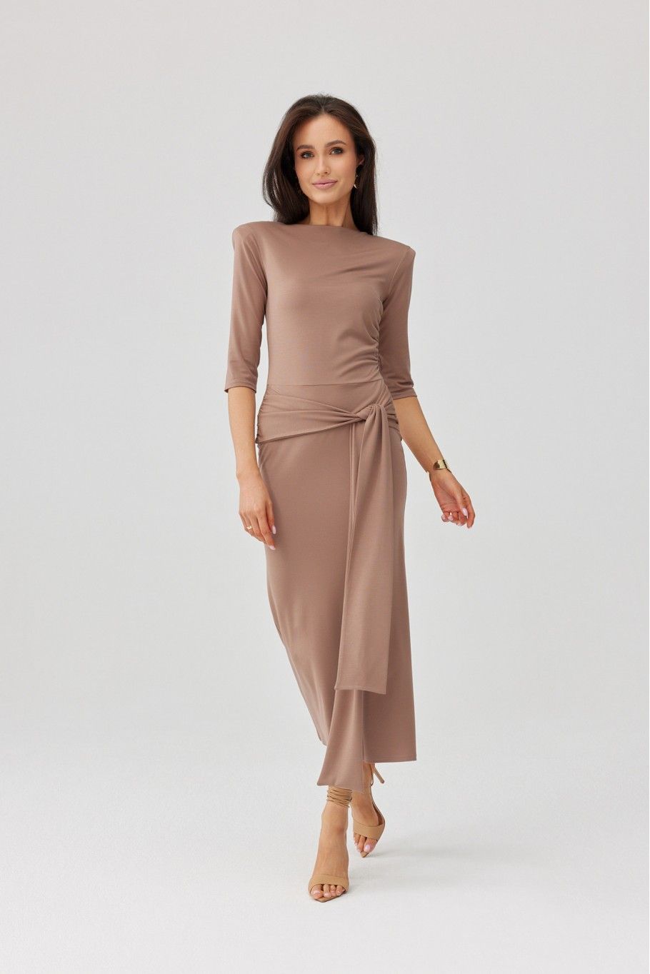 Midi-Kleid in Cappuccino-Farbe