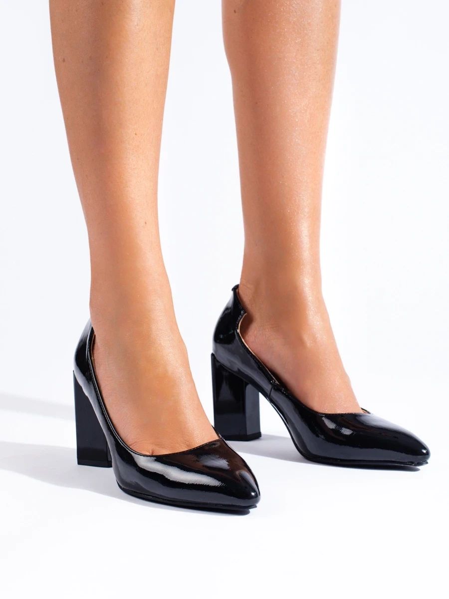 Elegante schwarze Pumps mit Blockabsatz