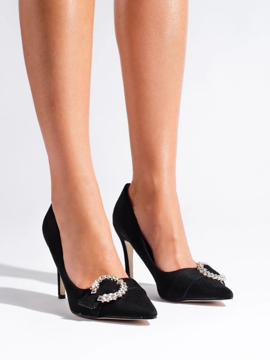 Elegante schwarze Pumps mit hohen Absätzen