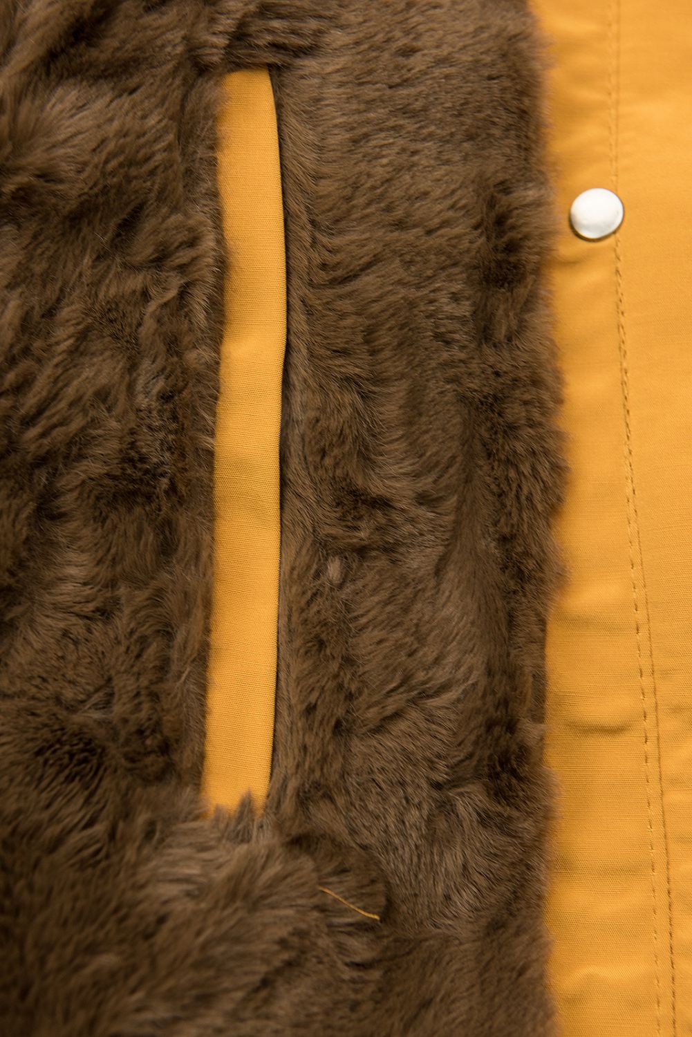 Winterparka mit Gummi in der Taille gelb