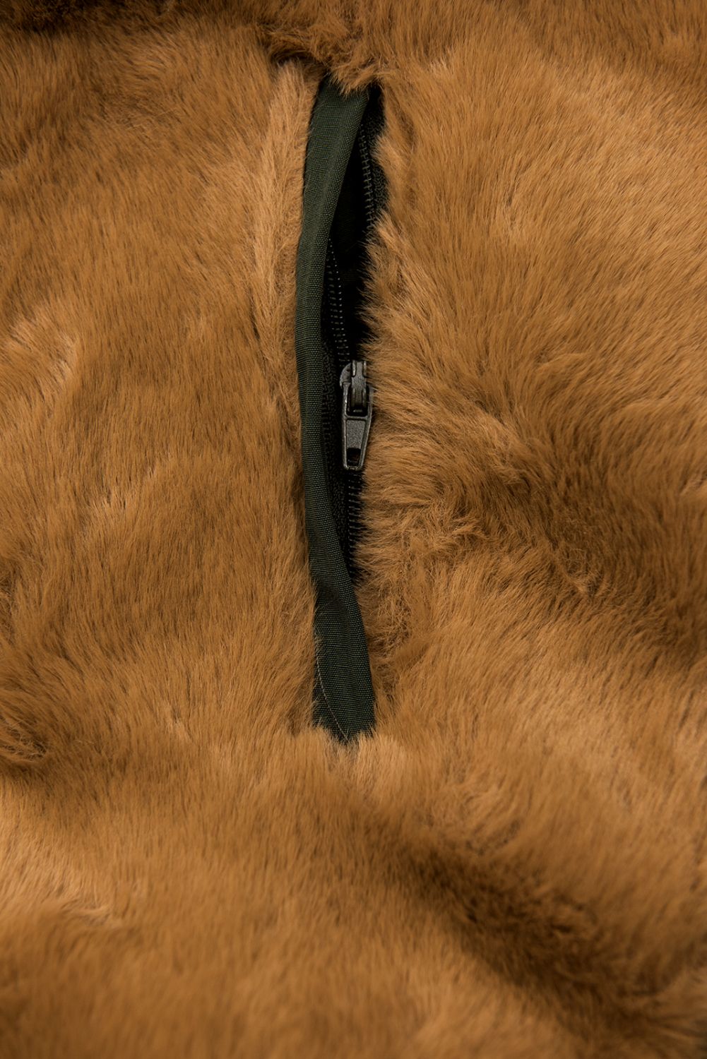 Winterparka mit Gummi in der Taille braun