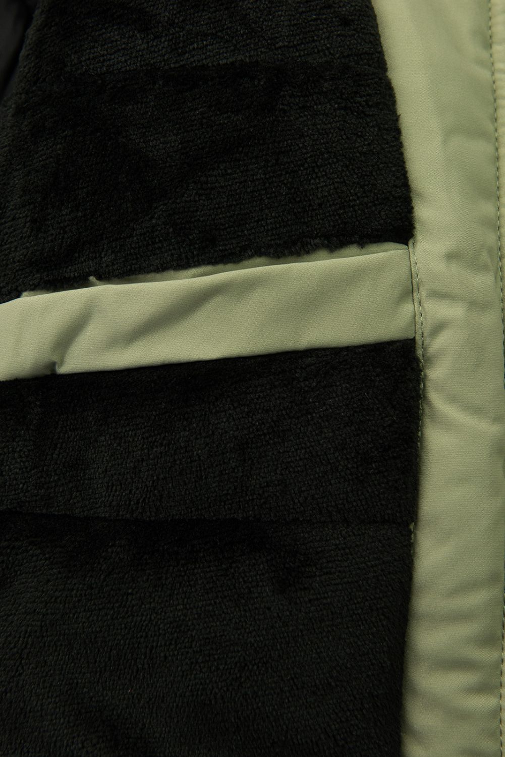 Jungen Winterjacke mit Kunstfell Pistaziengrün