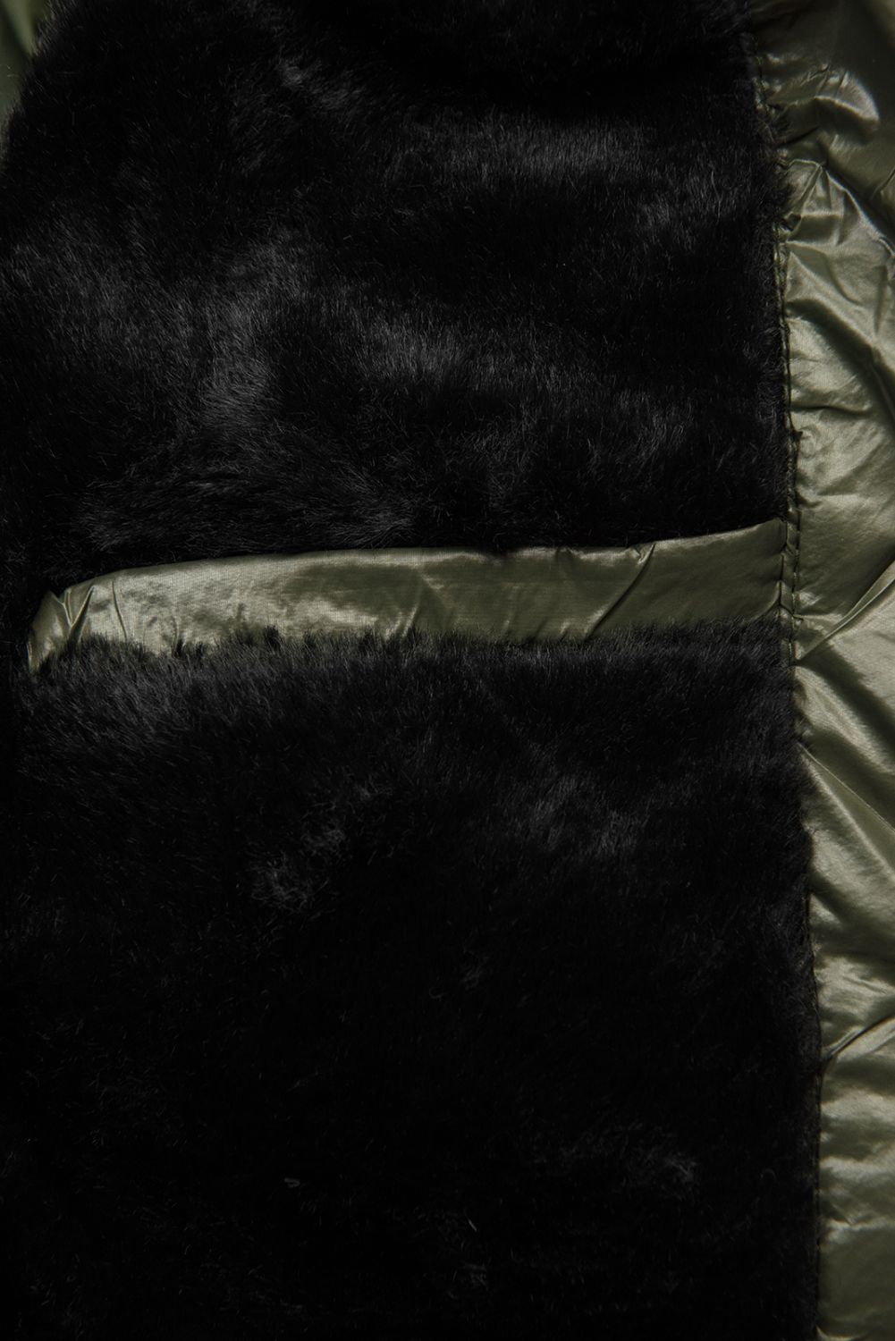 Jacke mit Gürtel und Fleecefutter khaki