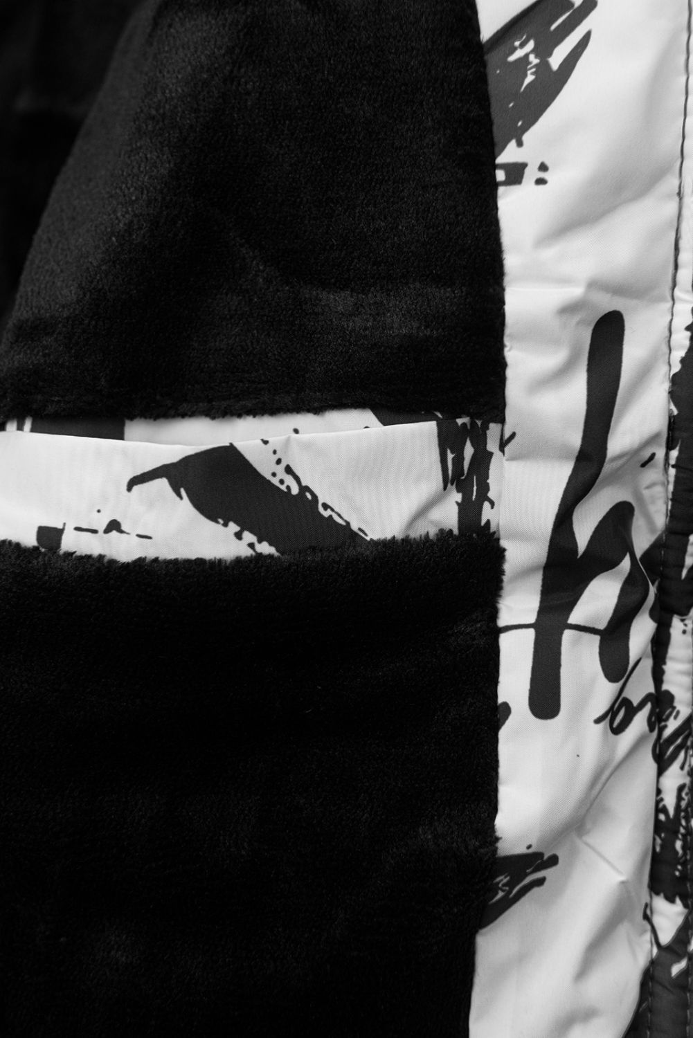 Jungen Winterjacke mit Kapuze, Schwarz