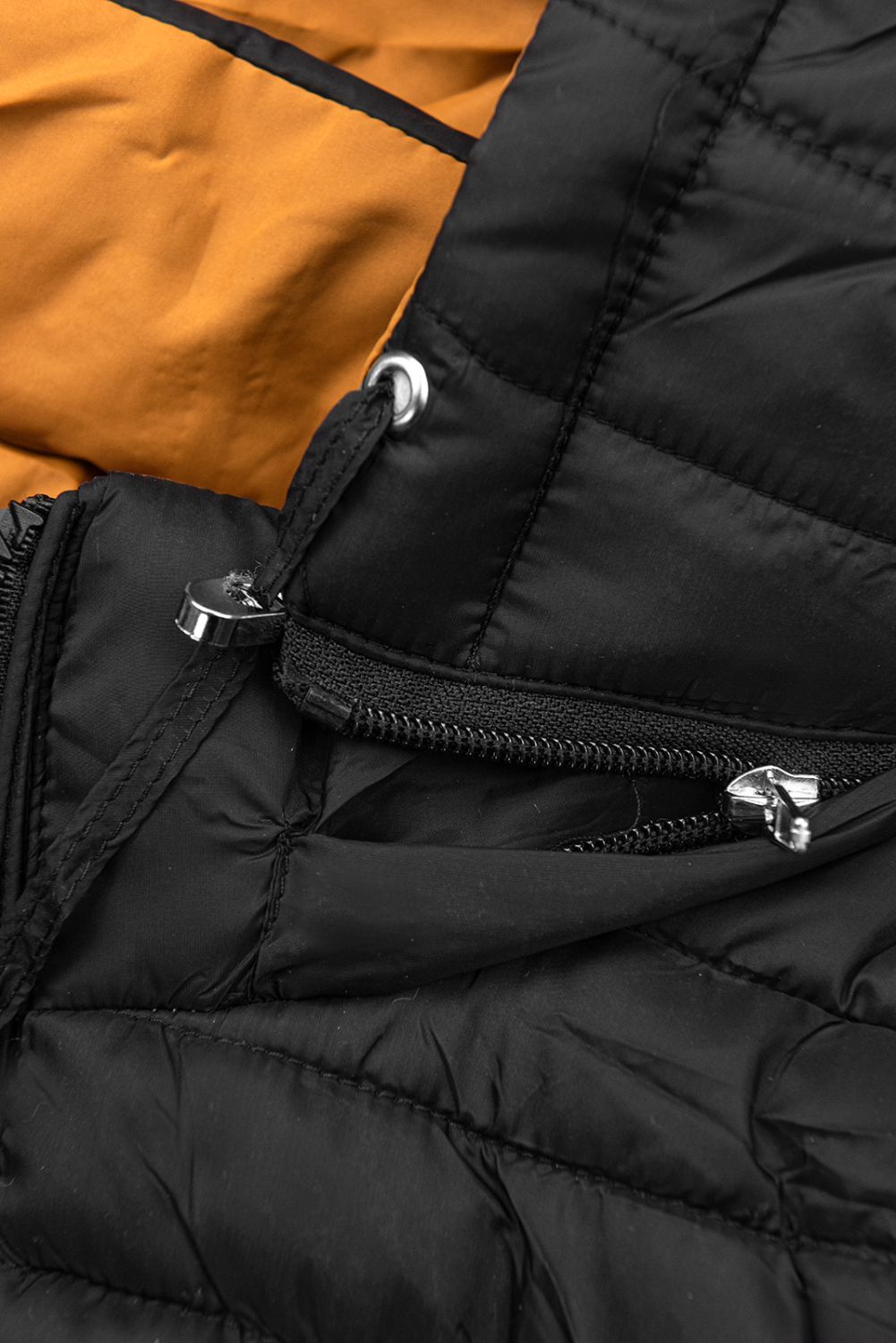 Beidseitig tragbare Frühlings-Wendeparka schwarz/karamell