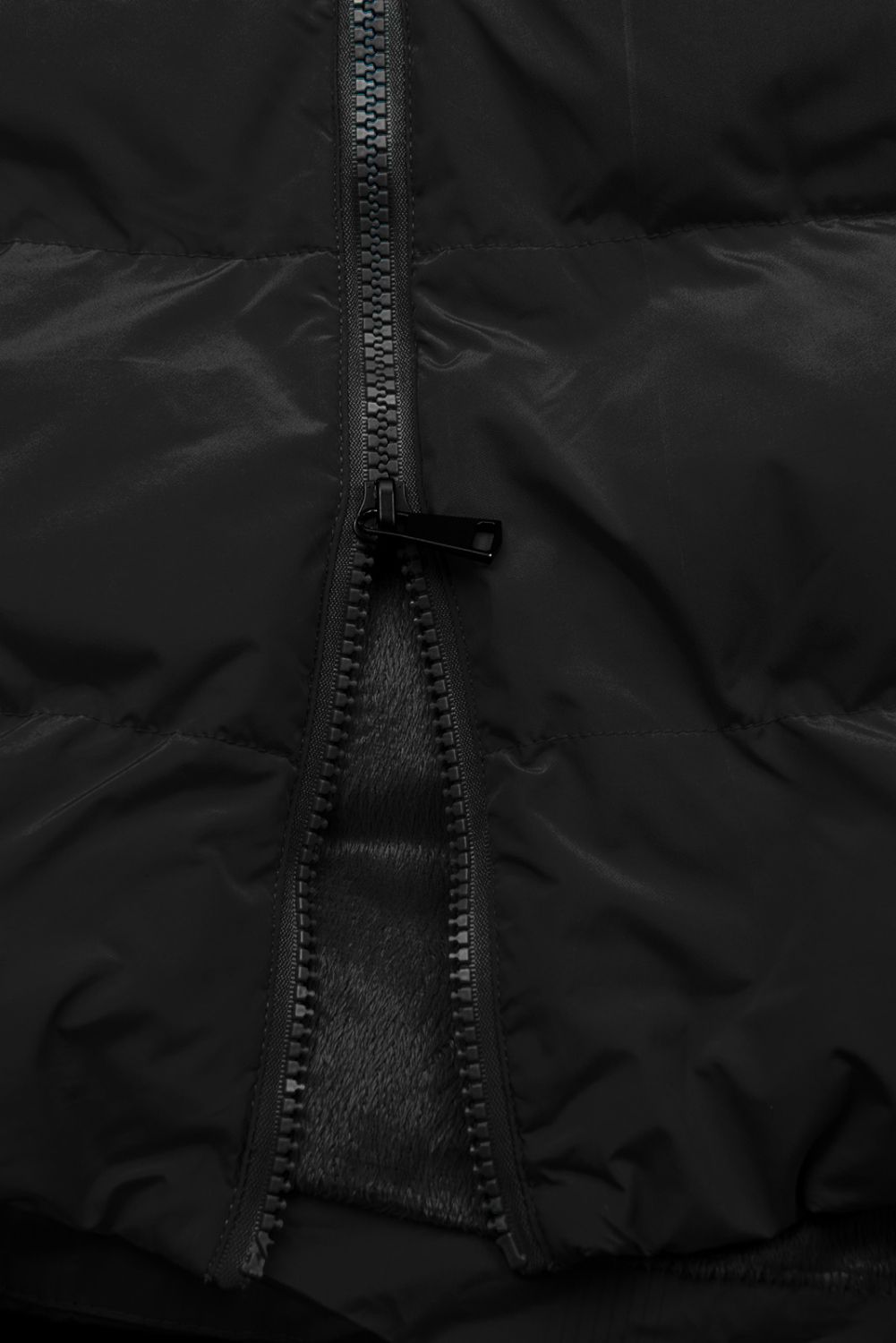 Lange Steppweste mit Kapuze Schwarz