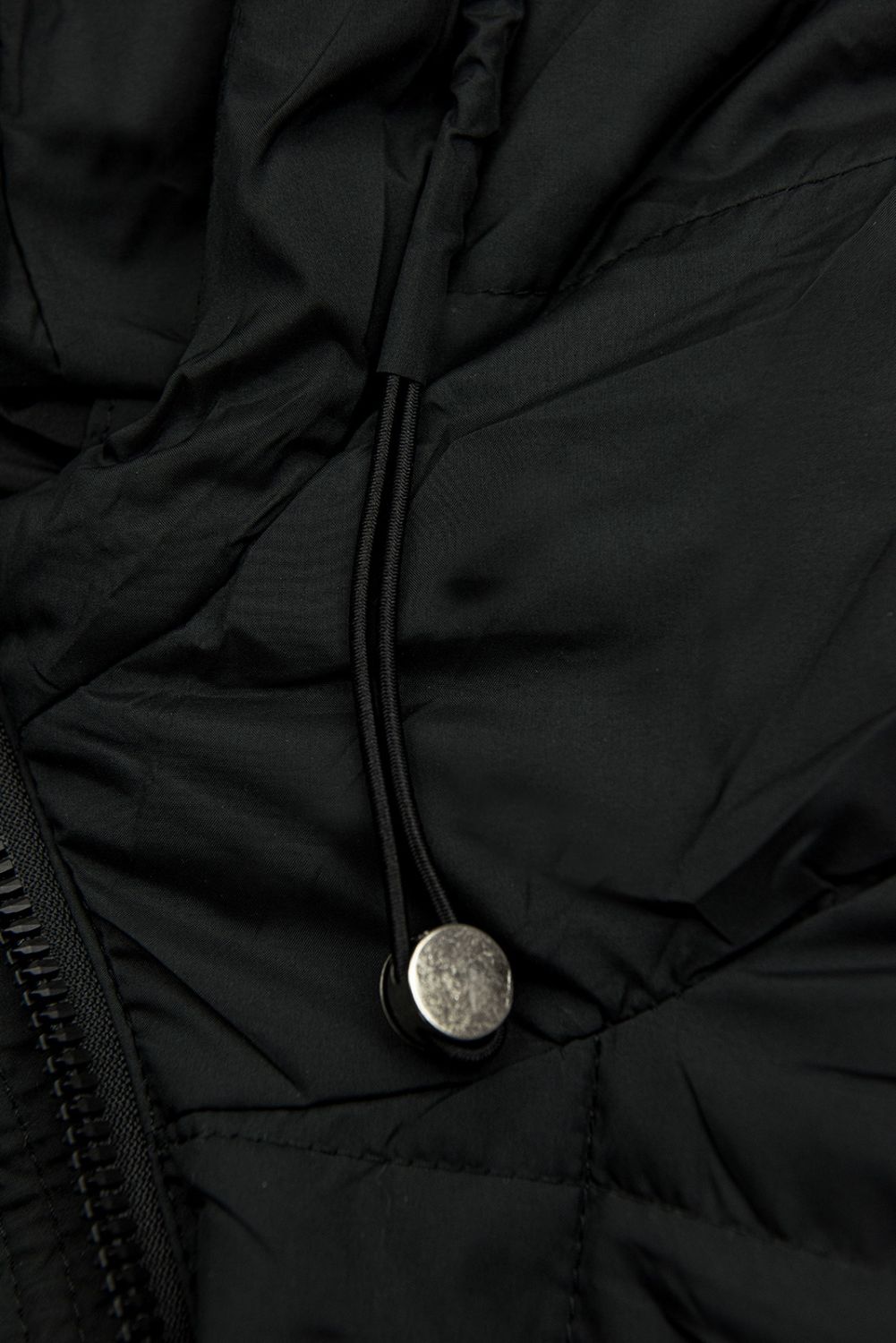 Gesteppte Frühlingsjacke mit Kapuze Schwarz