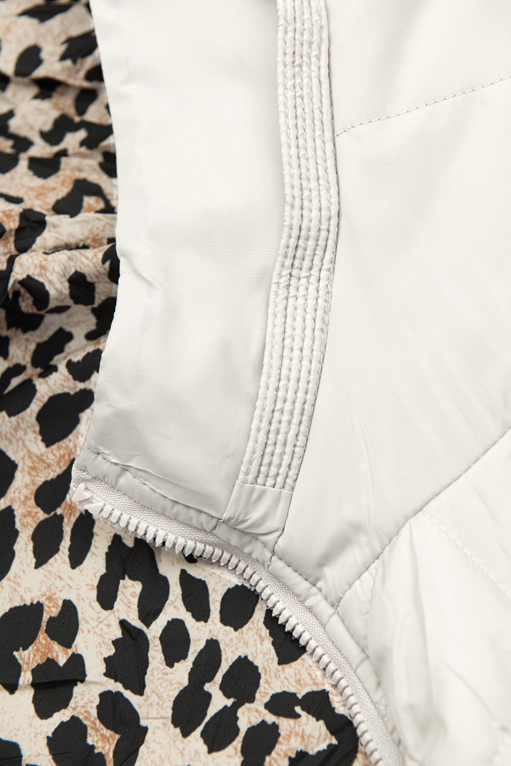 Wendejacke Weiß/Leopardenmuster