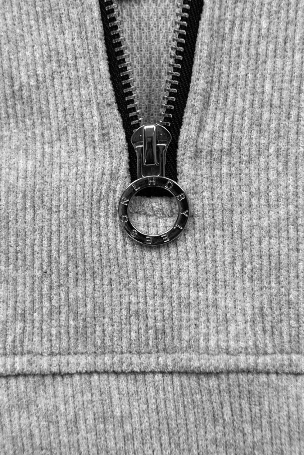 Freizeitanzug mit Stehkragen Grau/Schwarz