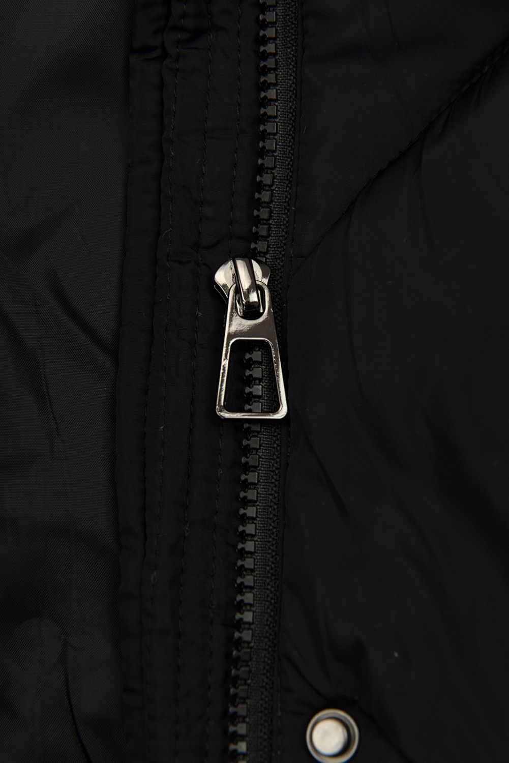 Damen-Winterjacke mit Strickbündchen Schwarz