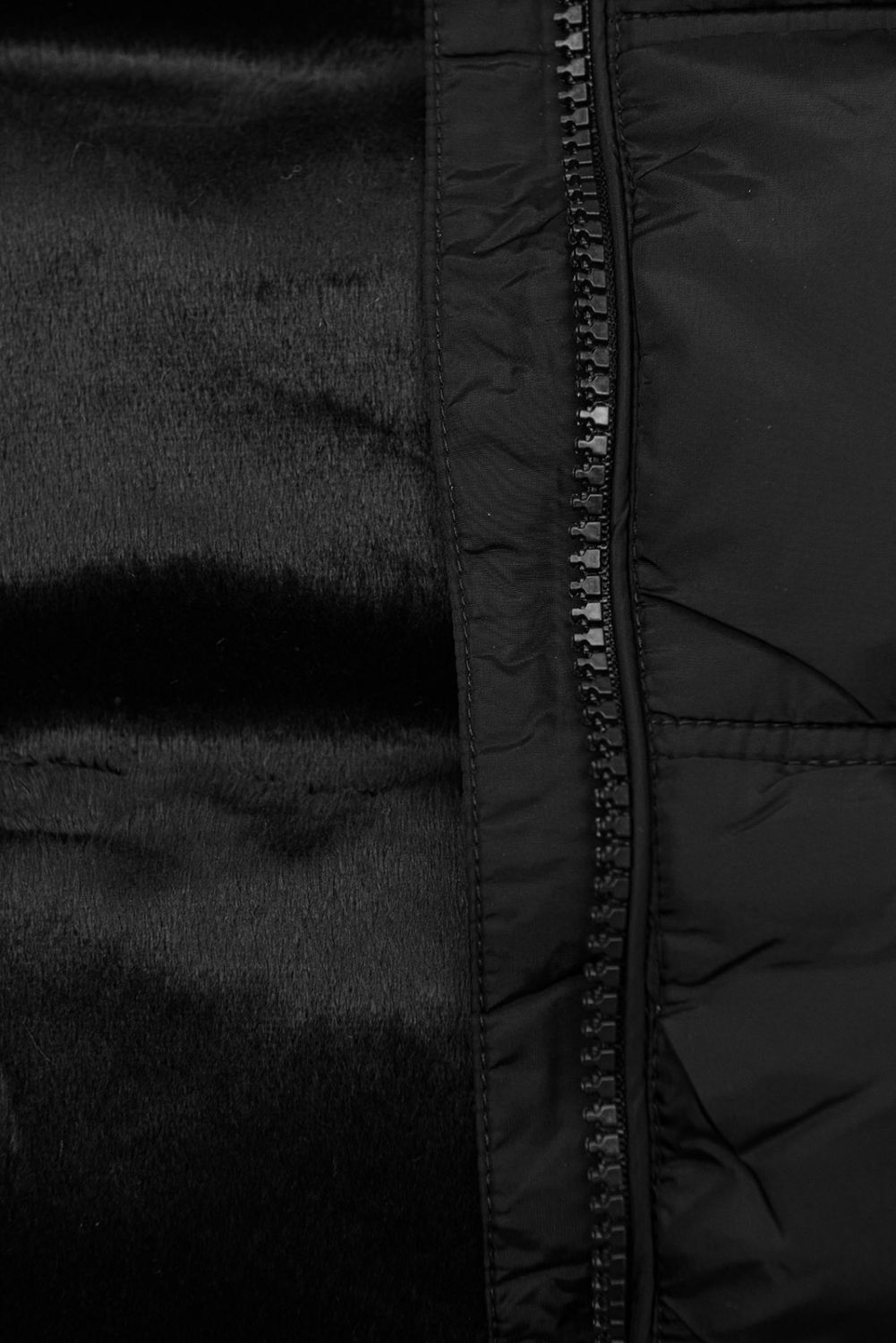 Gefüttert Winterjacke in Schwarz