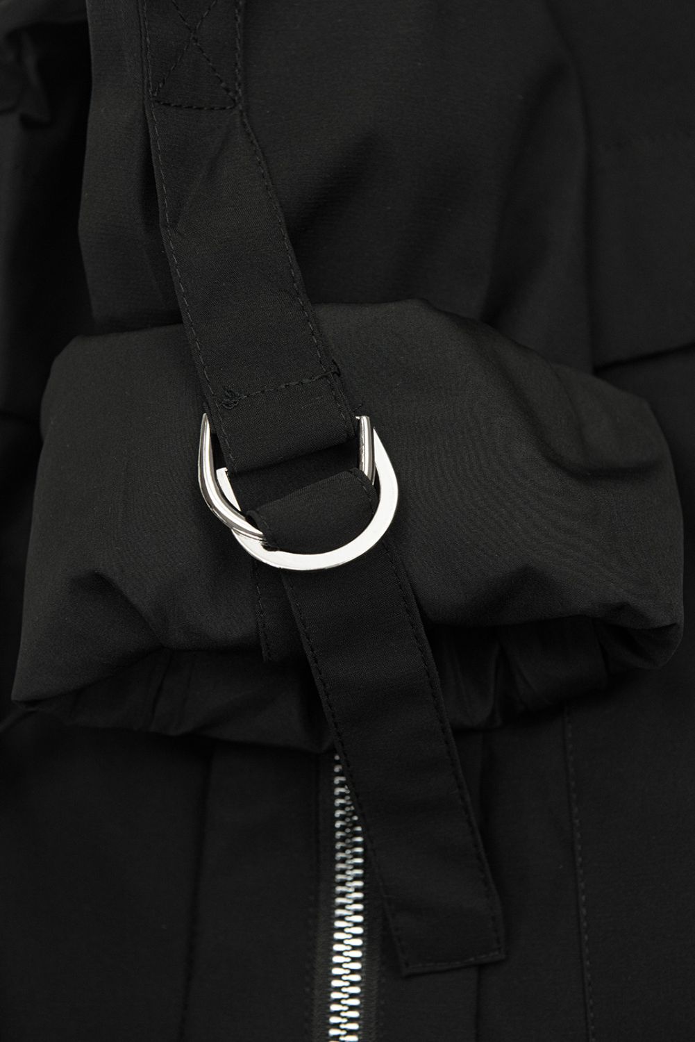 Verlängerter Parka s Print in der Kapuze Schwarz