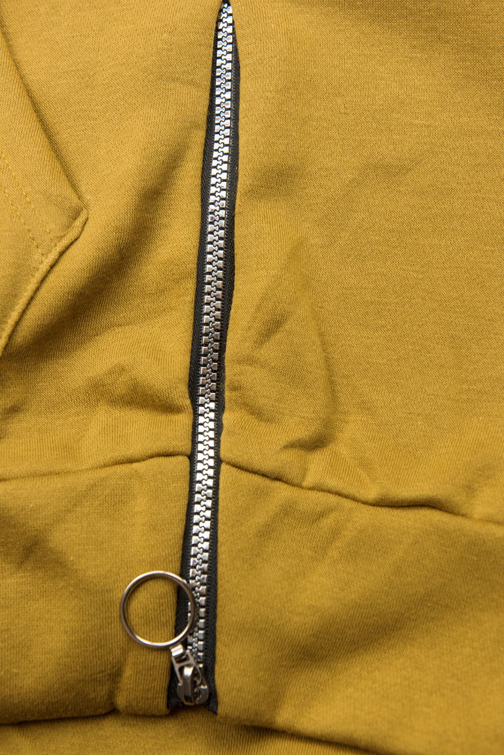 Sweatshirt mit Kapuze in Velour-Optik mustard