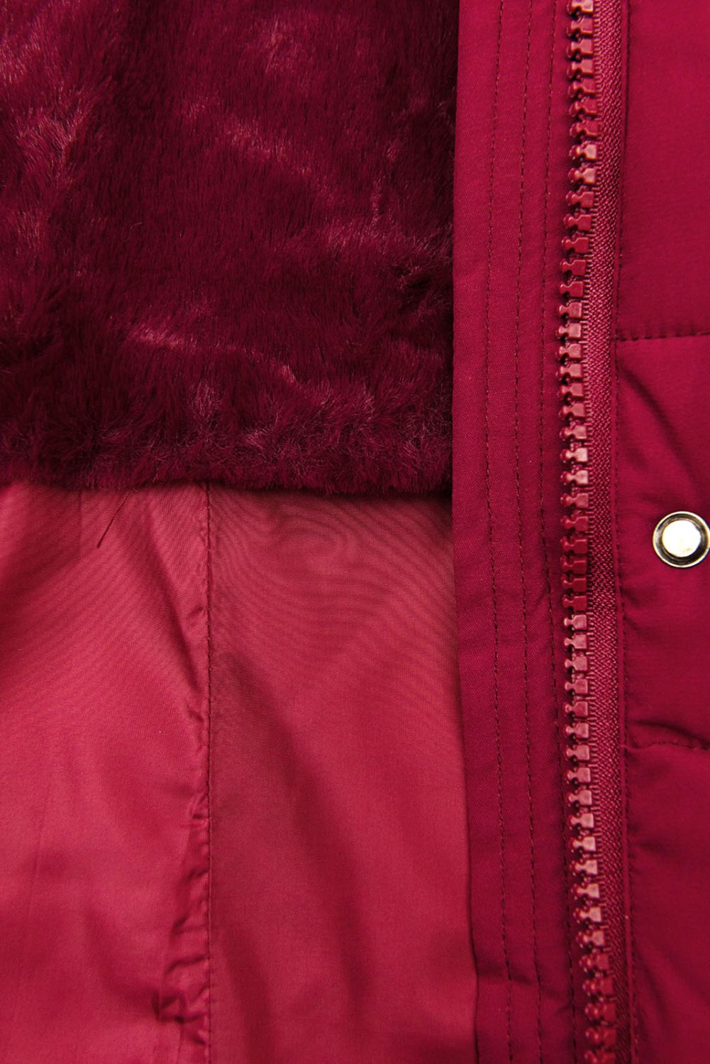 Warme Steppjacke mit Kapuze Burgundy
