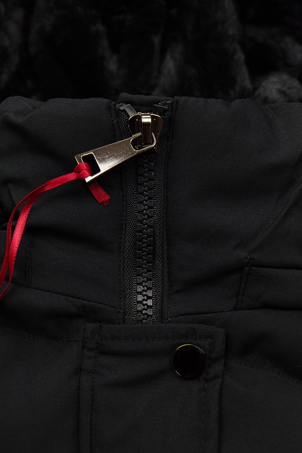 Warme Steppjacke mit Kapuze Schwarz